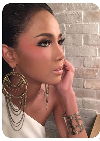 เมญ่า นนธวรรณ 