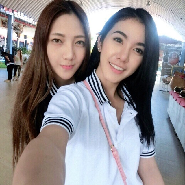 เนเน่ แบท คู่รักเลสเบี้ยนสุดฮอต 