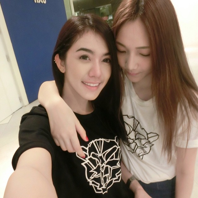 เนเน่ แบท คู่รักเลสเบี้ยนสุดฮอต 