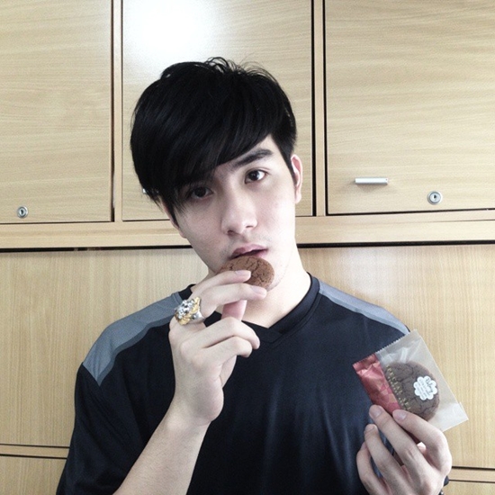 เมฆ จิรกิตติ์ พี่ชาย มุก วรนิษฐ์ รักนะเป็ดโง่ หล่อกระแทกใจ !