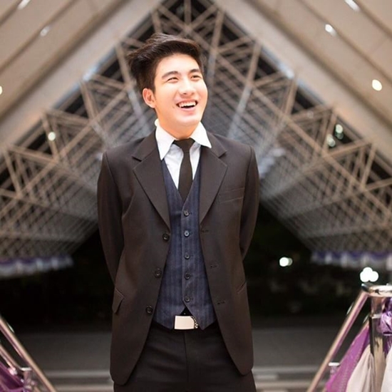 เมฆ จิรกิตติ์ พี่ชาย มุก วรนิษฐ์ รักนะเป็ดโง่ หล่อกระแทกใจ !