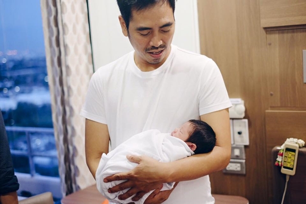 อ๊อฟ Big Ass เป็นคุณพ่อแล้ว