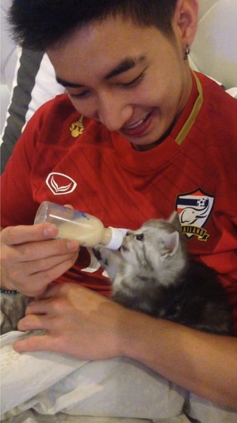 โตโน่ ภาคิน