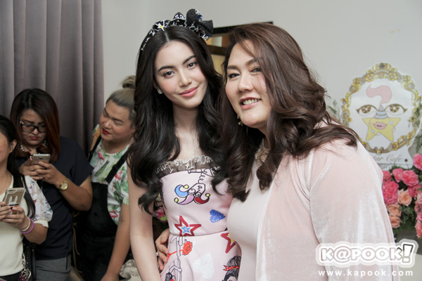 ใหม่ ดาวิกา แถลงข่าว