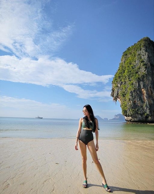 อ๋อม สกาวใจ ชุดว่ายน้ำ