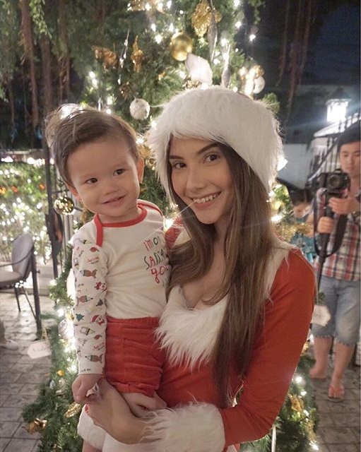 ซาร่า พลอย