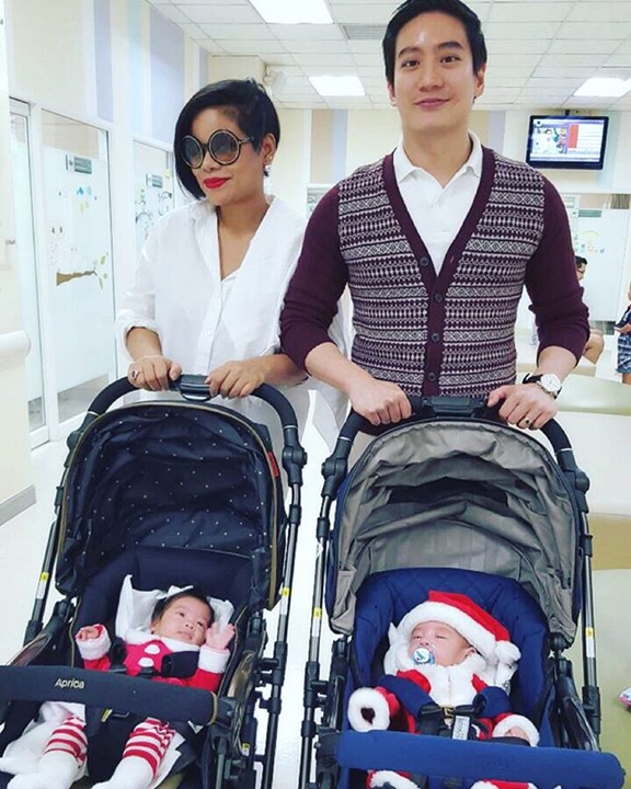 ลูกดาราในชุดซานต้า แซนตี้