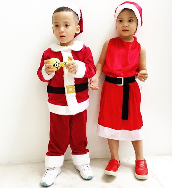 ลูกดาราในชุดซานต้า แซนตี้