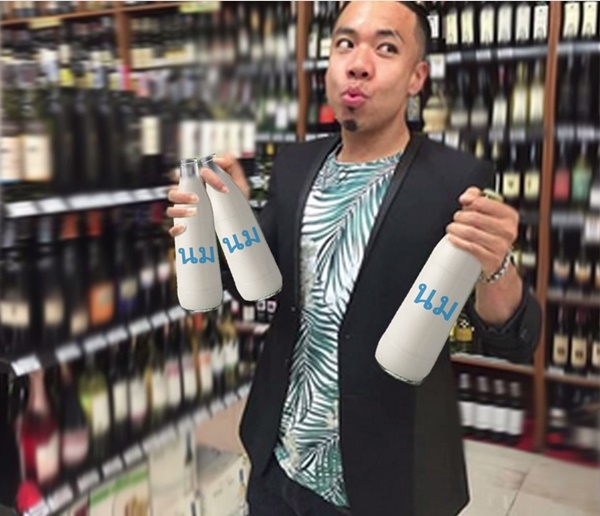 ตัดต่อภาพดาราถือนม