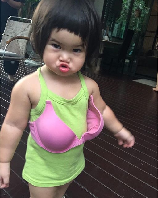 น้องนามรูป ลูกสาวไก่ มีสุข