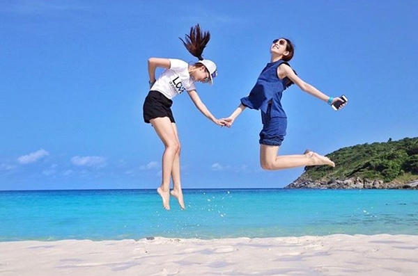 มิว น้ำตาล นำทีมแก๊งเพื่อนสาวจัดทริปดำน้ำ