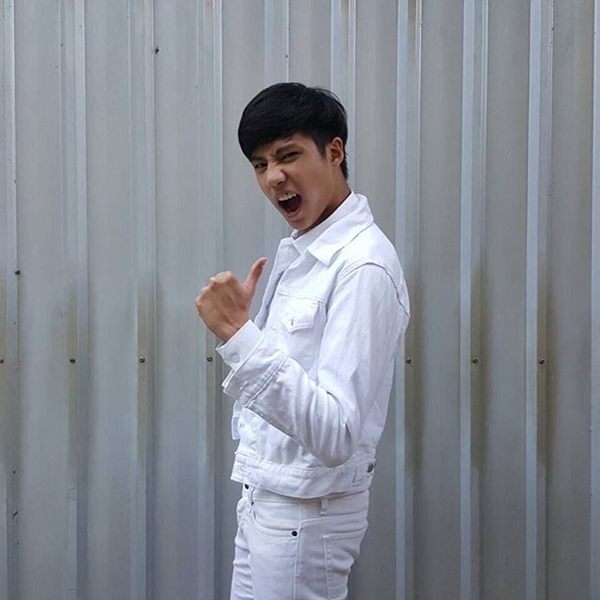 แบงค์ ธิติ