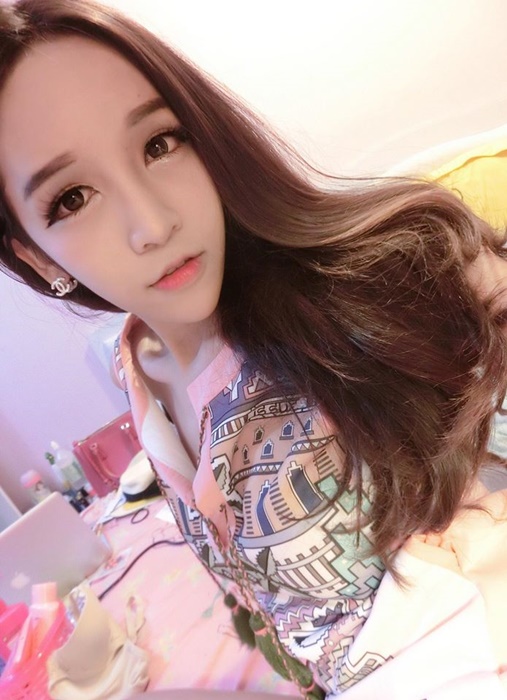 น้องพีช เน็ตไอดอลอสาวประเภทสอง