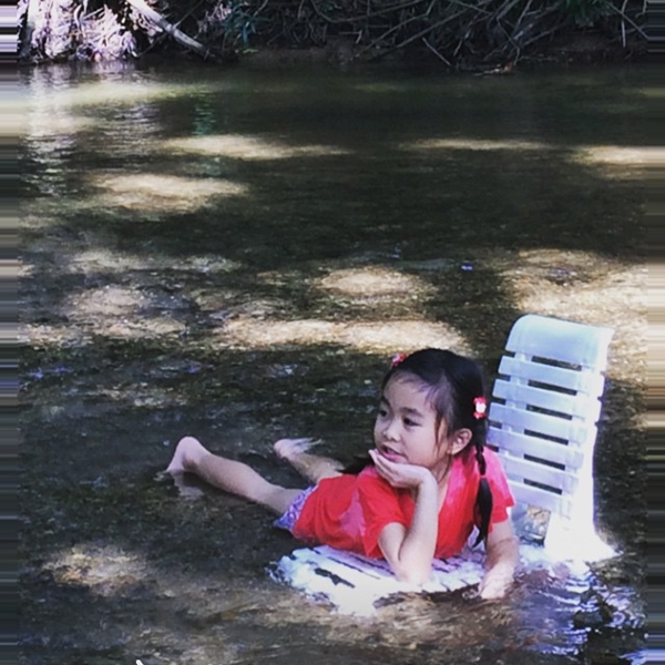 น้องนกยูง ลูกสาวเสนาลิง
