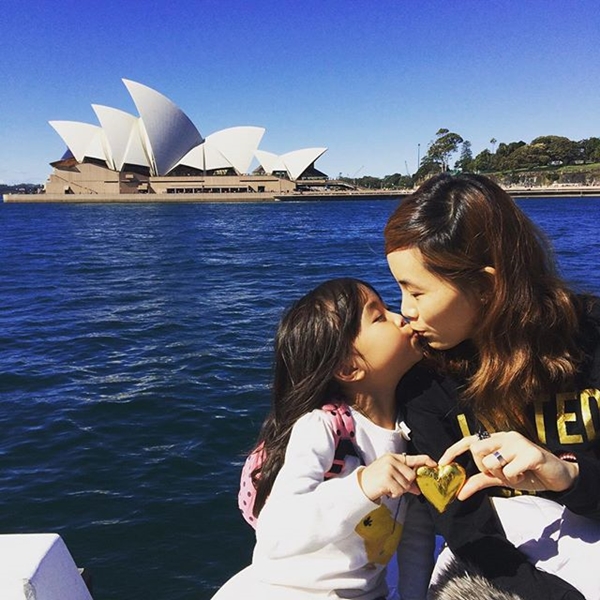 น้องนกยูง ลูกสาวเสนาลิง