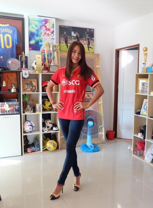 ไหม ธนีกาญจน์ แดงดา