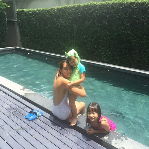 ตุ๊ก ชนกวนันท์ ครอบครัว