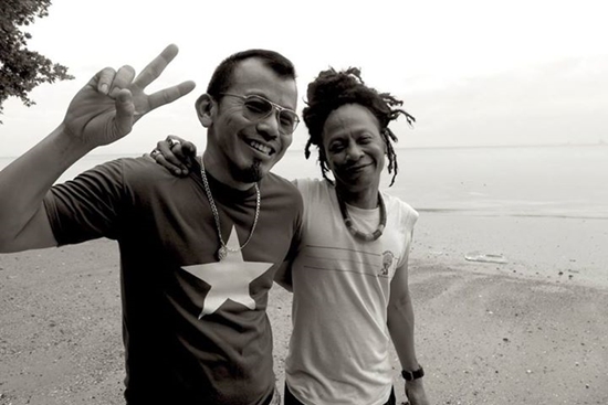  หนุ่ม ทีโบน