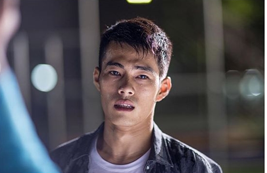 ตังค์ สารัช ในมาดพระเอก MV เพลงใหม่ลาบานูน