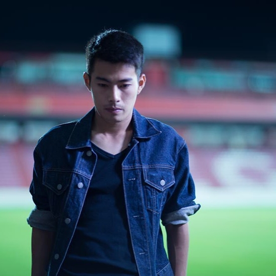 ตังค์ สารัช ในมาดพระเอก MV เพลงใหม่ลาบานูน เล่นซะเศร้า จนคนดูอินตาม 