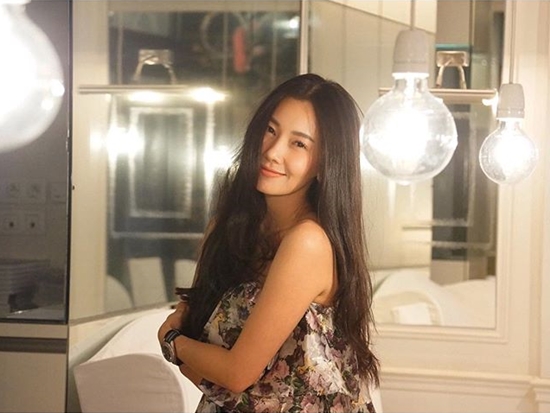 คริส หอวัง ปัด เด่นกว่านุ่น โต้ลงรูปแก๊งนางฟ้าสยบเกาเหลา