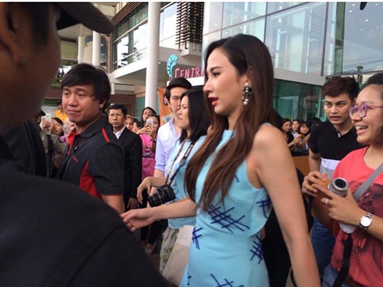 ติดตามข่าว อั้ม แอมป์ แบบอัพเดททั้งหมด คลิกเลย