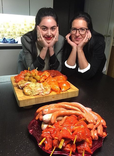 เลิศมาก.. ใหม่ ดาวิกา พร้อมผู้จัดการส่วนตัว พาคุณแม่ร่วมทริปทัวร์ยุโรป