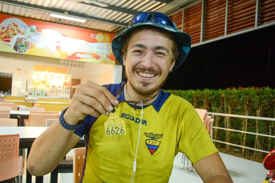 เปิดเรื่องราวสุดประทับใจ ของชายที่เดินทางรอบโลกด้วยความเร็ว 60 กม./วัน