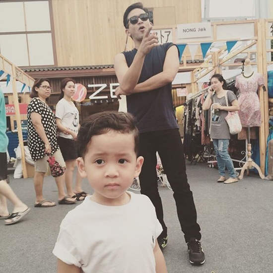 ป๋อ เอ๋ เป็นปลื้ม ! น้องภูดิศ ช่วยดูแลคุณพ่อ-เป็นเด็กดีเชื่อฟังคุณแม่ ป๋อ เอ๋ เป็นปลื้ม ! น้องภูดิศ ช่วยดูแลคุณพ่อ-เป็นเด็กดีเชื่อฟังคุณแม่