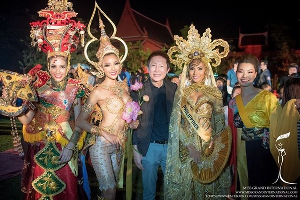 ส่องนางงามสาวในชุดประจำชาติ Miss Grand International 2015 สวย ๆ ทั้งนั้น