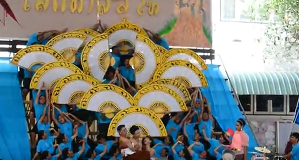  เลิศเลอเพอร์เฟคท์ ! สแตนด์เชียร์คอนเซ็ปต์เลิกทาส โรงเรียนกัลยาณวัตร ครีเอทสุด ๆ