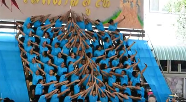 เลิศเลอเพอร์เฟคท์ ! สแตนด์เชียร์คอนเซ็ปต์เลิกทาส โรงเรียนกัลยาณวัตร ครีเอทสุด ๆ