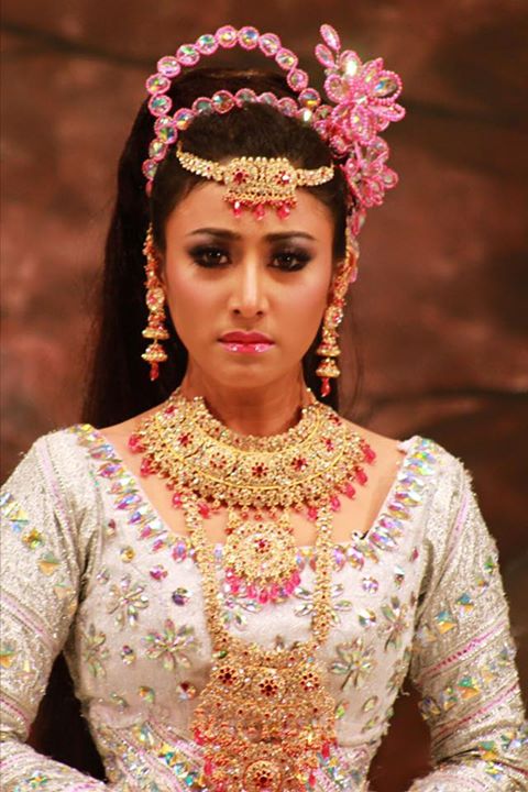 แอน มิตรชัย เคลื่อนไหวแล้ว โพสต์ความจริงเรื่องรถตู้-ค่าตัว 30 ล้าน