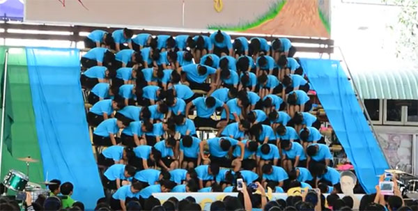 เลิศเลอเพอร์เฟคท์ ! สแตนด์เชียร์คอนเซ็ปต์เลิกทาส โรงเรียนกัลยาณวัตร ครีเอทสุด ๆ