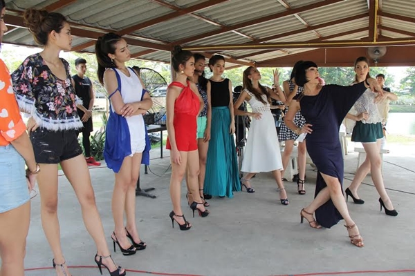 ลุ้นกันใจหาย ! ม้า อรนภา ติวเข้มเดินแบบบนแพลอยน้ำสุดเสียว The Face Thailand 2