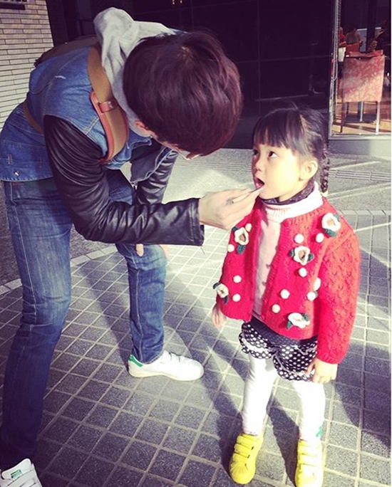 คำอวยพรซึ้ง ๆ จาก 3 เฮียและคุณแม่ถึง น้องวันใหม่ ในวันเกิดครบ 4 ขวบ