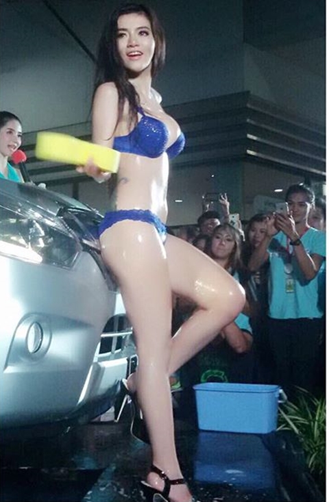 เชอรี่ สามโคก โชว์ล้างรถสุดสยิว
