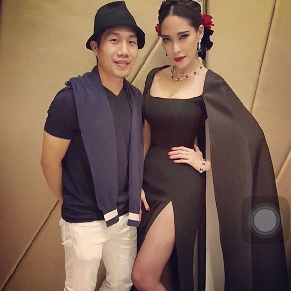 บี พลอย คริส ในชุดดำรัดรูปสุดปัง โชว์เอว 23 นิ้ว สวยแบบกินกันไม่ลง