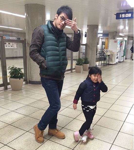 คำอวยพรซึ้ง ๆ จาก 3 เฮียและคุณแม่ถึง น้องวันใหม่ ในวันเกิดครบ 4 ขวบ