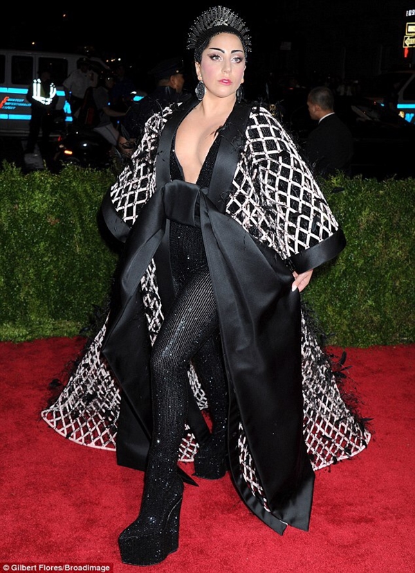 ม้า อรนภา วิจารณ์ชุดงาน MetGala เผ็ดร้อน เจอจวกคำพูดนี้ควรไปใช้ในตลาด