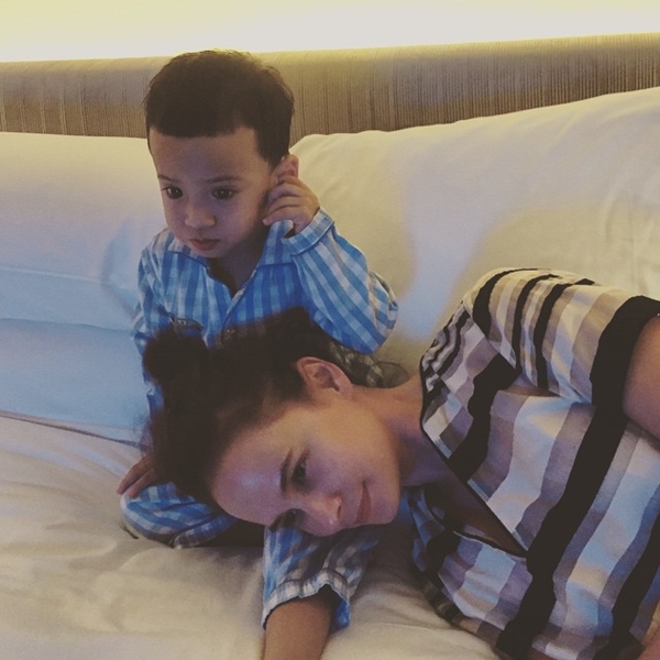 แก๊งนางฟ้า ลัดฟ้าเที่ยวฮ่องกงครั้งใหญ่ ลูกมากันพร้อมหน้า แฮปปี้สุด ๆ