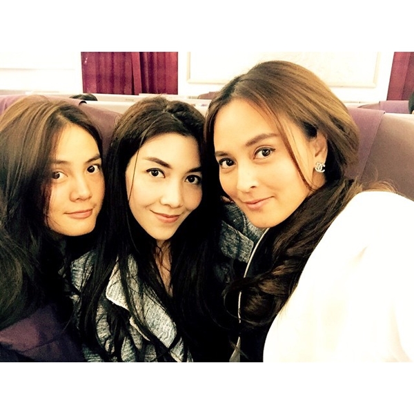 แก๊งนางฟ้า ลัดฟ้าเที่ยวฮ่องกงครั้งใหญ่ ลูกมากันพร้อมหน้า แฮปปี้สุด ๆ