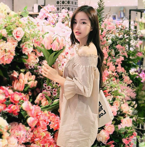 เม้าซ์ ที่ปรึกษาด้านความงามสาวไทย