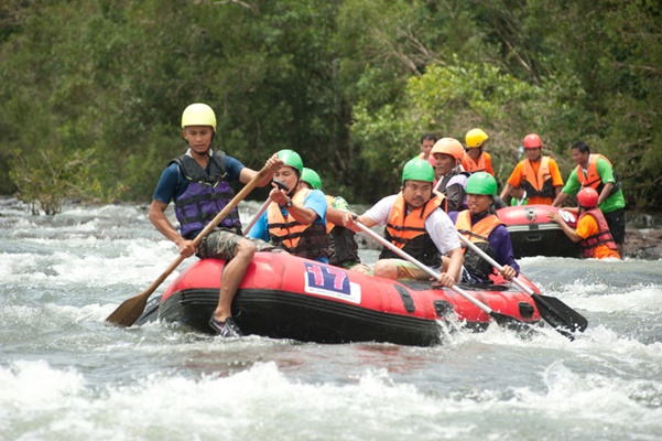 เทศกาลล่องแก่งหินเพิง 