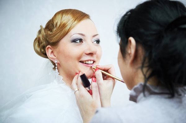 ลิปสติกเจ้าสาว, แต่งหน้าวันแต่งงาน, วางแผนแต่งงาน 