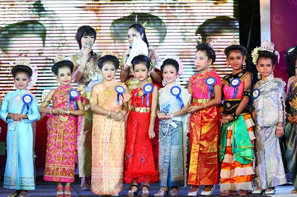 รวมสถานจัดงานลอยกระทง 2558