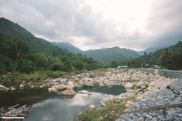 ขึ้นรถไฟไปนครศรีฯ ปล่อยอารมณ์ชิล ๆ ที่คีรีวง
