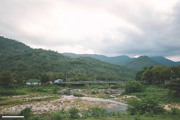 ขึ้นรถไฟไปนครศรีฯ ปล่อยอารมณ์ชิล ๆ ที่คีรีวง