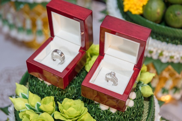 แหวนแต่งงานคู่ ไอเทมสุดเก๋ของคู่รักมีสไตล์