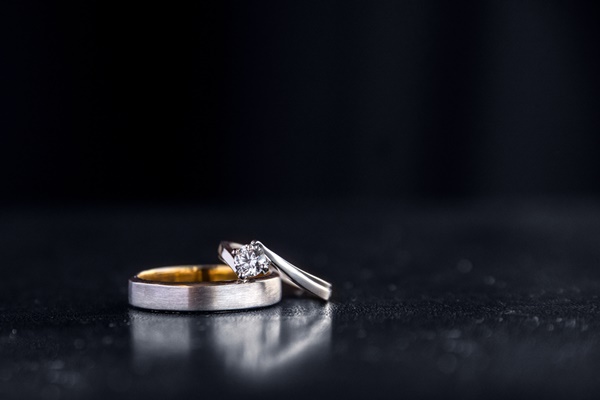 12 แหวนแต่งงานคู่ สื่อรักสัมผัสถึงหัวใจ